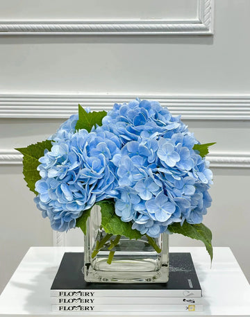 Real Touch Hydrangea Large Arrangement In Glass Vase